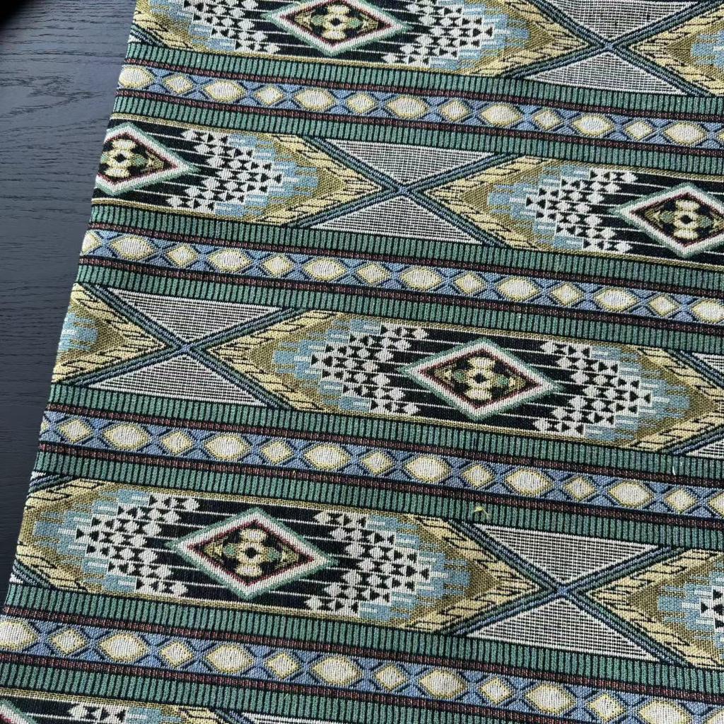 140x100cm Ethnischer Stil Grüner Jacquardstoff Baumwolle Rauten Vertikaler Streifen Gewebter Sofabezugsstoff DIY Bekleidungsstoffe