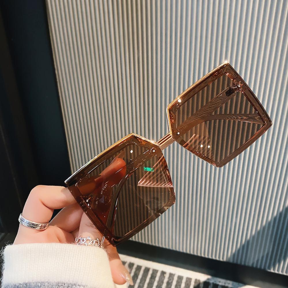 

2025 Новая Мода Солнцезащитные Очки с Большой Оправой и Плоскими Линзами с Защитой от УФ-лучей Мужские Корейская Версия Уличная Фотосъемка Персонализированные Солнцезащитные Очки Женские Тренд коричневый