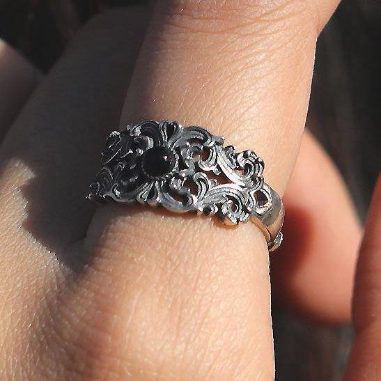 Auspicious Flower Ring Inlaid with Black Agate Silver Open Ring Ethnic Style Exquisite Men and Women