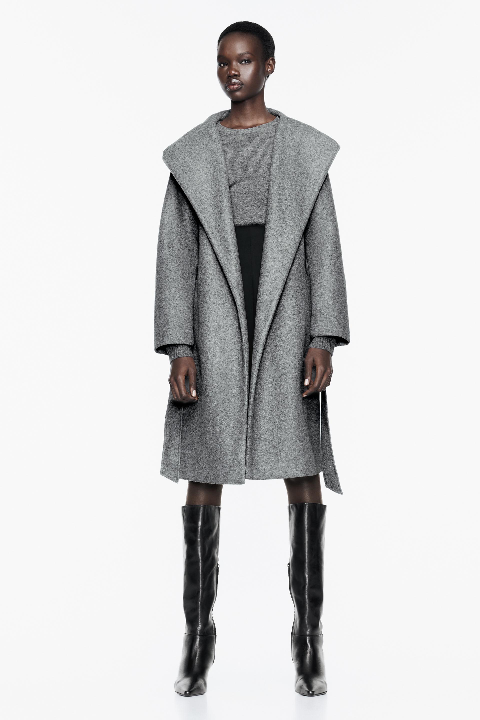 

МЯГКОЕ ПАЛЬТО С КАПЮШОНОМ