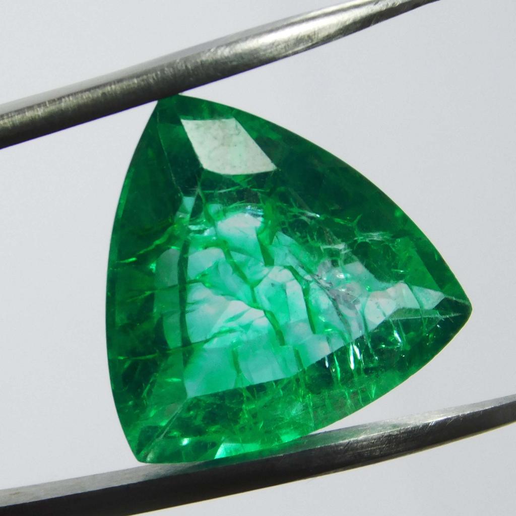Natural Colombian Emerald Trillion Cut 9.32 Ct Green CERTIFIED Loose Gemstone