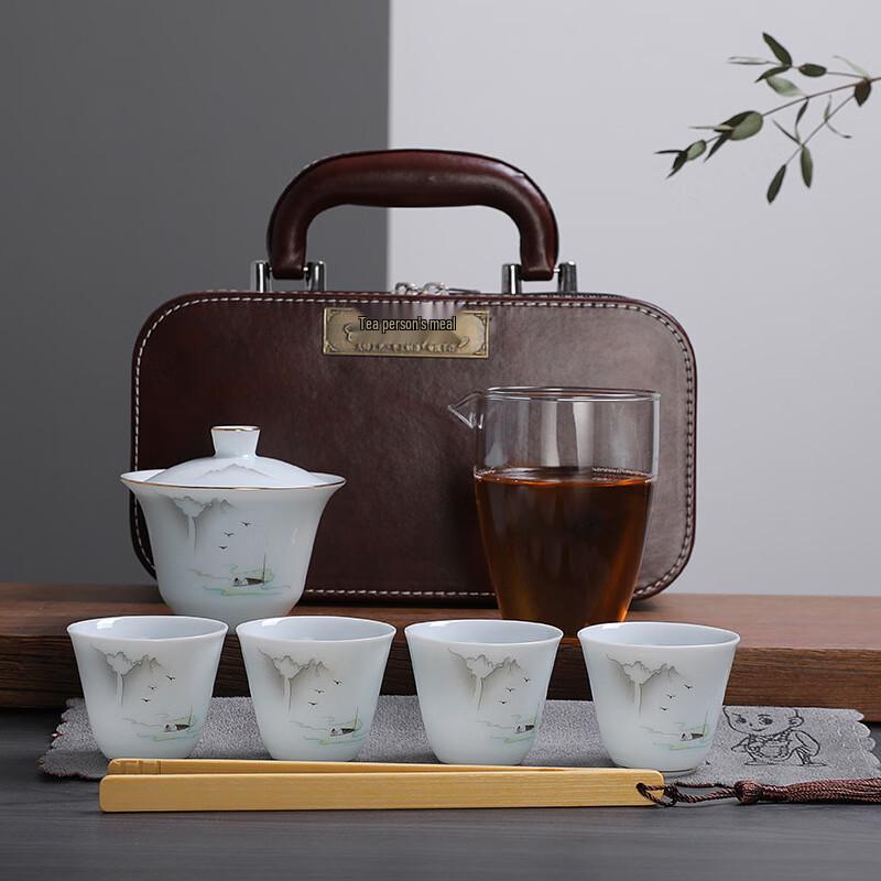 

Cha Xun Dehua Ceramic Gongfu Tea Set - Highest Good Like Water Design