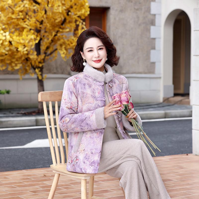 

Chinese Style Floral Winter Cotton Jacket for Elderly Women - Thickened Plus Velvet Outerwear for Moms & Grandmas, 2025 New Style. 5XL (150-165 lbs) фиолетовый