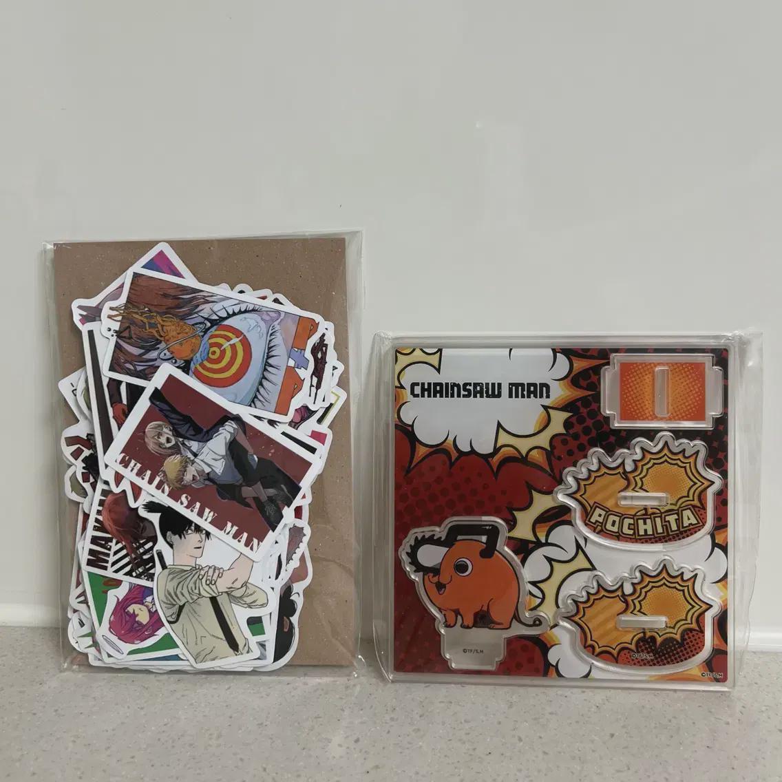 

Человек-бензопила Почита Юра Юра Акриловая подставка + Набор наклеек