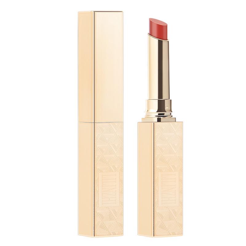 Lilin Zhi Hydrating Essence Lipstick: Moisturizing, Nourishing & Brightening with Non-Staining, Non-Fading Color for a Girly Feel.