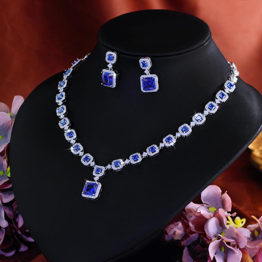 High-End Light Luxury Jewelry, Luxury Square Zircon Two-Piece Set, Dinner Bride Dress Necklace, Earrings Cover Chain.