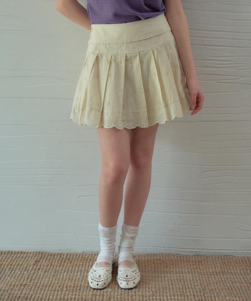 Aueonoseuteljia Eyelet Pleated Skirt_Cream(Ob6Sk09)