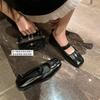 Schuhe Weiße Turnschuhe Casual Frau Mode Skandale PU Niedrig Gummi Rom Freizeit Solide Grund Quadratische Ferse Flache Rückseite Riemen Zehe