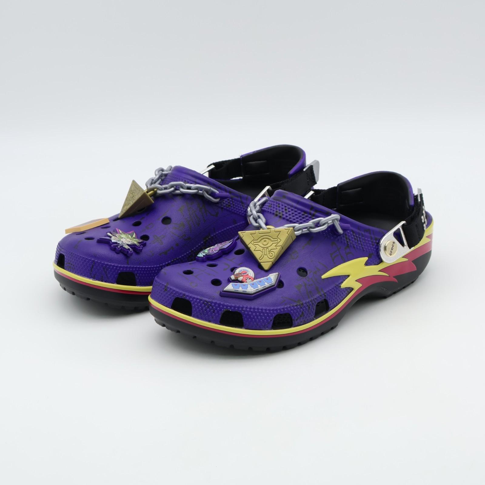 213589-90H Yu-Gi-Oh! x Crocs Classic Clog