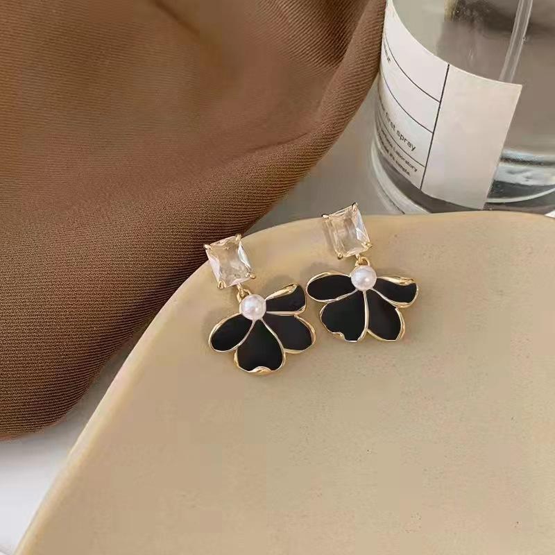 New Fashion Korean Oversized White Pearl Drop Earrings for Women Girls Bohemian Golden Round Zircon Wedding Earring Jewelry Gift