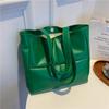 High Texture Fashion Design Large Capacity Commuter Bag Women's Bag New Autumn and Winter Fashion Down Shoulder Bag