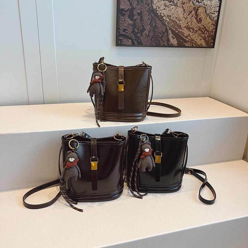 Popular Handbag Bag Women's New Trendy Retro Bucket Bag Niche Versatile Shoulder Messenger Bag