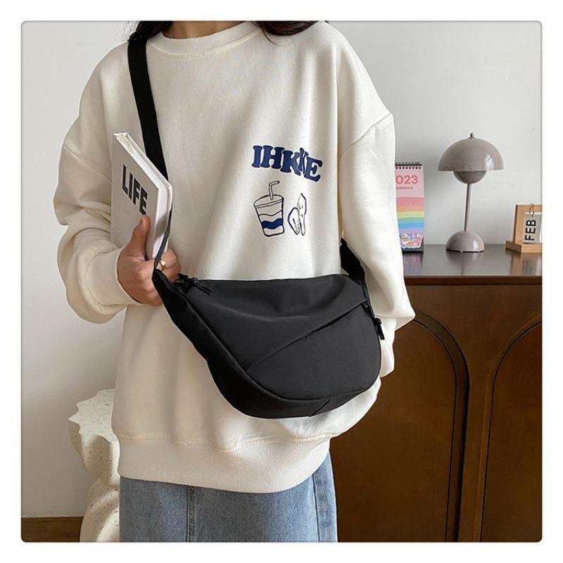Fashion Underarm Bag Viral Shoulder Bag Women Minimalist Chic Crossbody Bag Versatile Instagram Bag