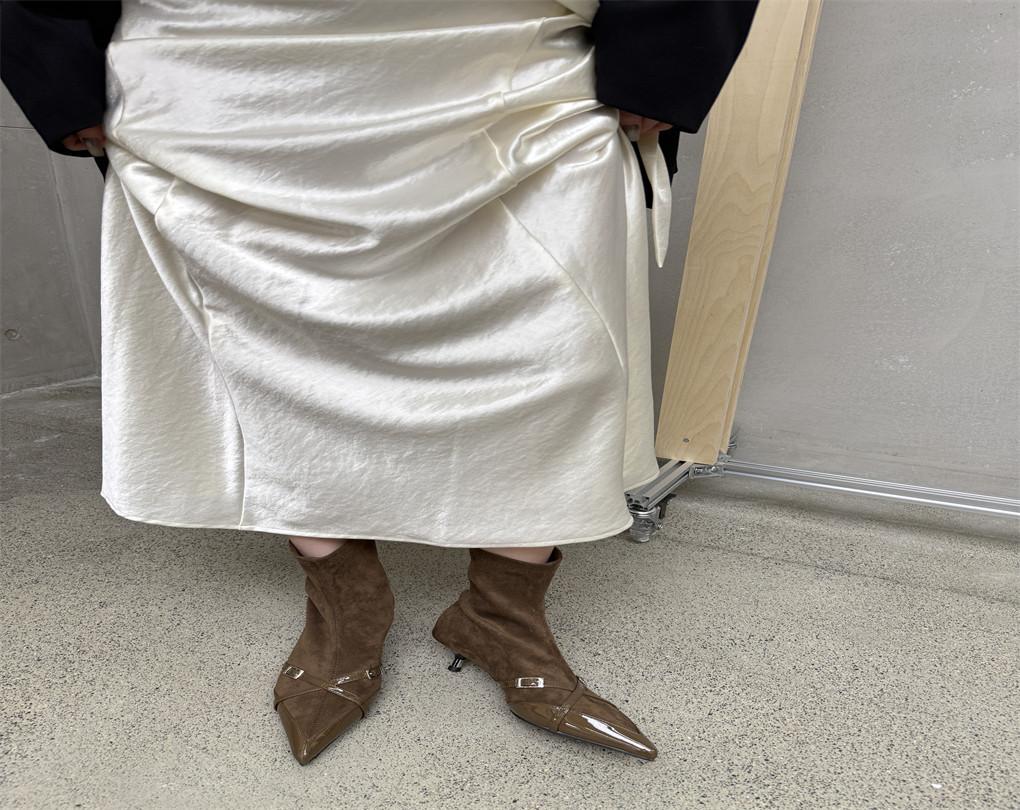 

High-heeled short boots women s socks boots 2025 new with skirt spring and autumn single boots sexy pointed thin heel elastic thin boots 39 коричневый