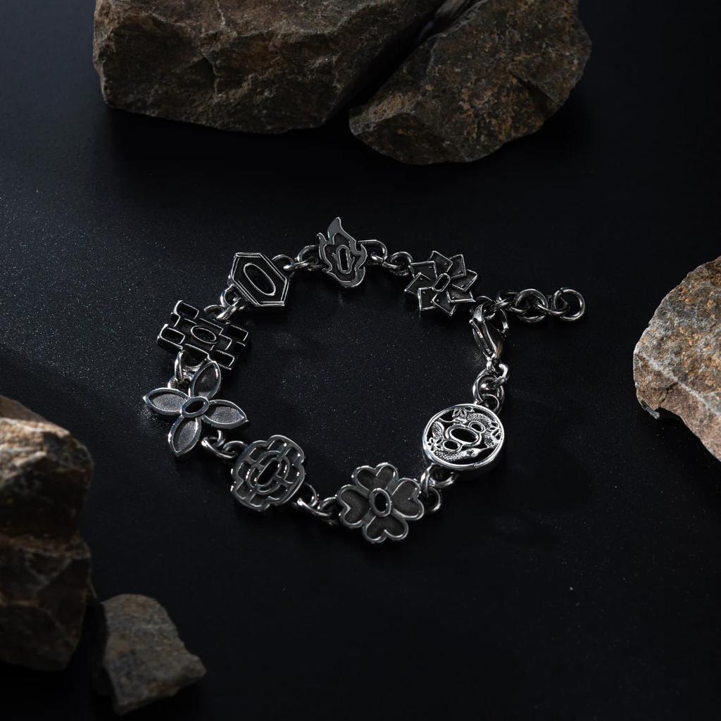 Vintage high-end bracelet light luxury anime element bracelet, birthday gift, Halloween gift, Christmas gift