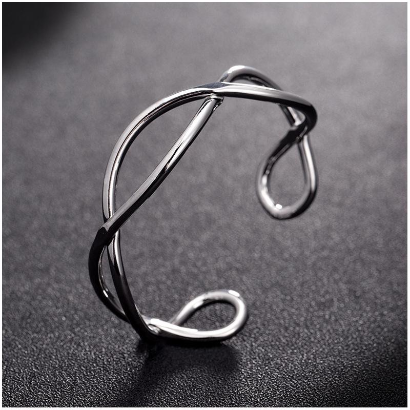 2025 Europeisk-Amerikansk Retro Punk Geometrisk Kobber Armbånd - Trendy Dame Metall Mote Smykker