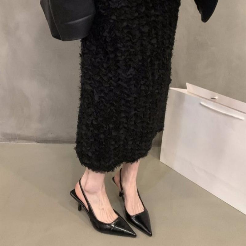 

Fashion 2025 Straight Strap Pearl Patent Leather Pointed Toe Heels Stiletto Heel Nude Light Mouth Women s Shoes Sexy Sandals Spring New 35 чёрный