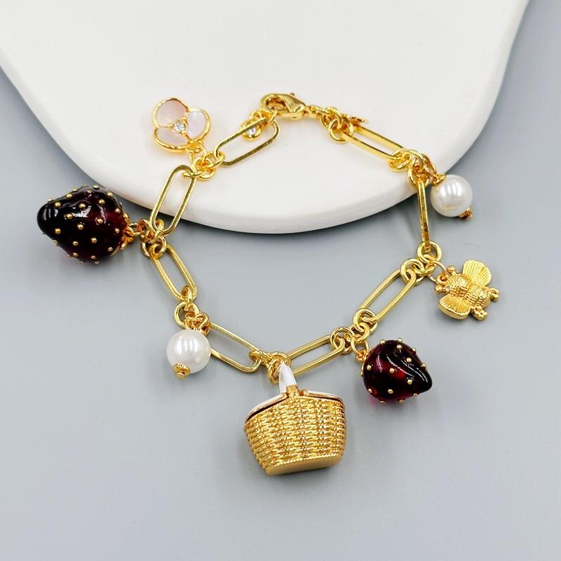 High Sense Fashion Commuter Bracelet K Pastoral Plant Strawberry Basket Bee Zircon Clover Bracelet