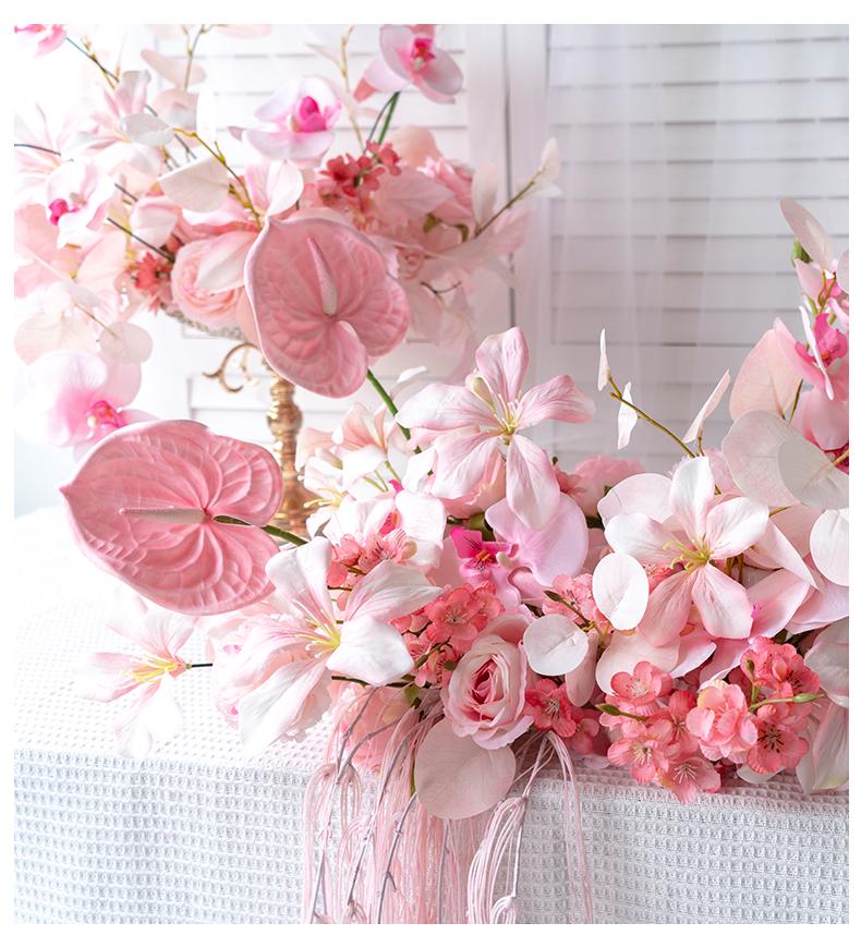 Individuell gefertigtes weißes europäisches florales Tafelaufsatz für Hochzeiten