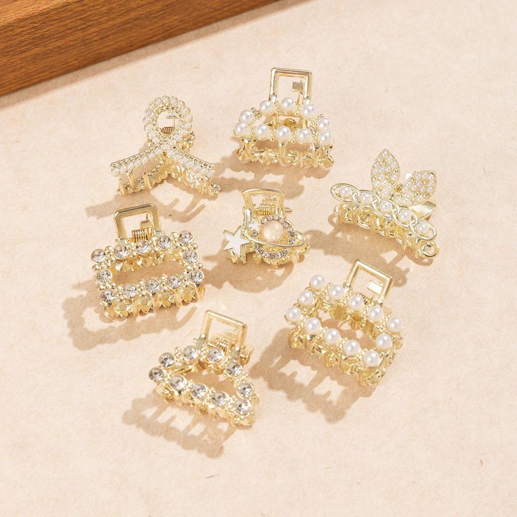 Korean Fashion Rhinestone Pearl Mini Claw Clip for Bangs - Simple Shark Design