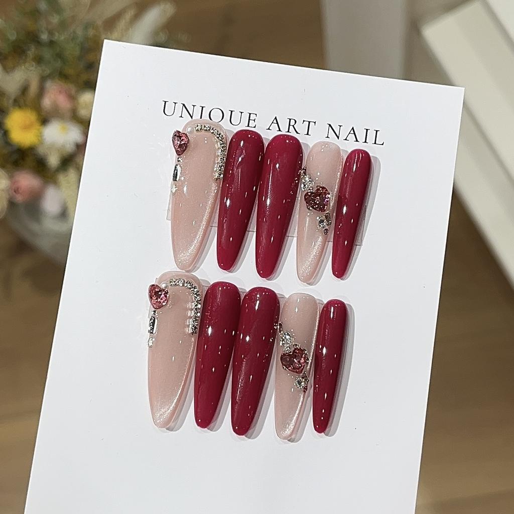 Berry Piece Rich Family's Delicious Sweet and Delicious White Berry Red Boutique Love Drill Wear Armor