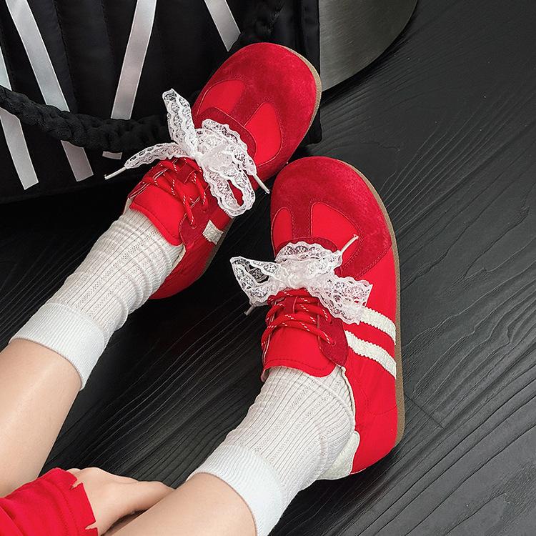 

Leather women s low-top leather board shoes, new lightweight and versatile soft-soled casual shoes 40 красный