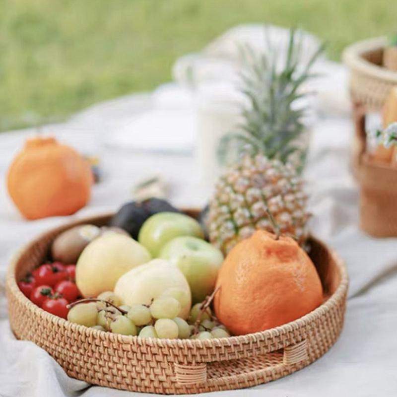 Multipurpose Handcrafted Fruit Rattan Tray Round Wicker Designs with Convenient Handles Convenient for Kitchen Use
