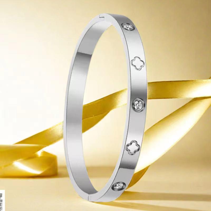 Women's Titanium Steel Bracelet with Inlaid Diamonds - Elegant Starry Design, Non-Fading, INS Style, High-End Full Diamond Bangle.