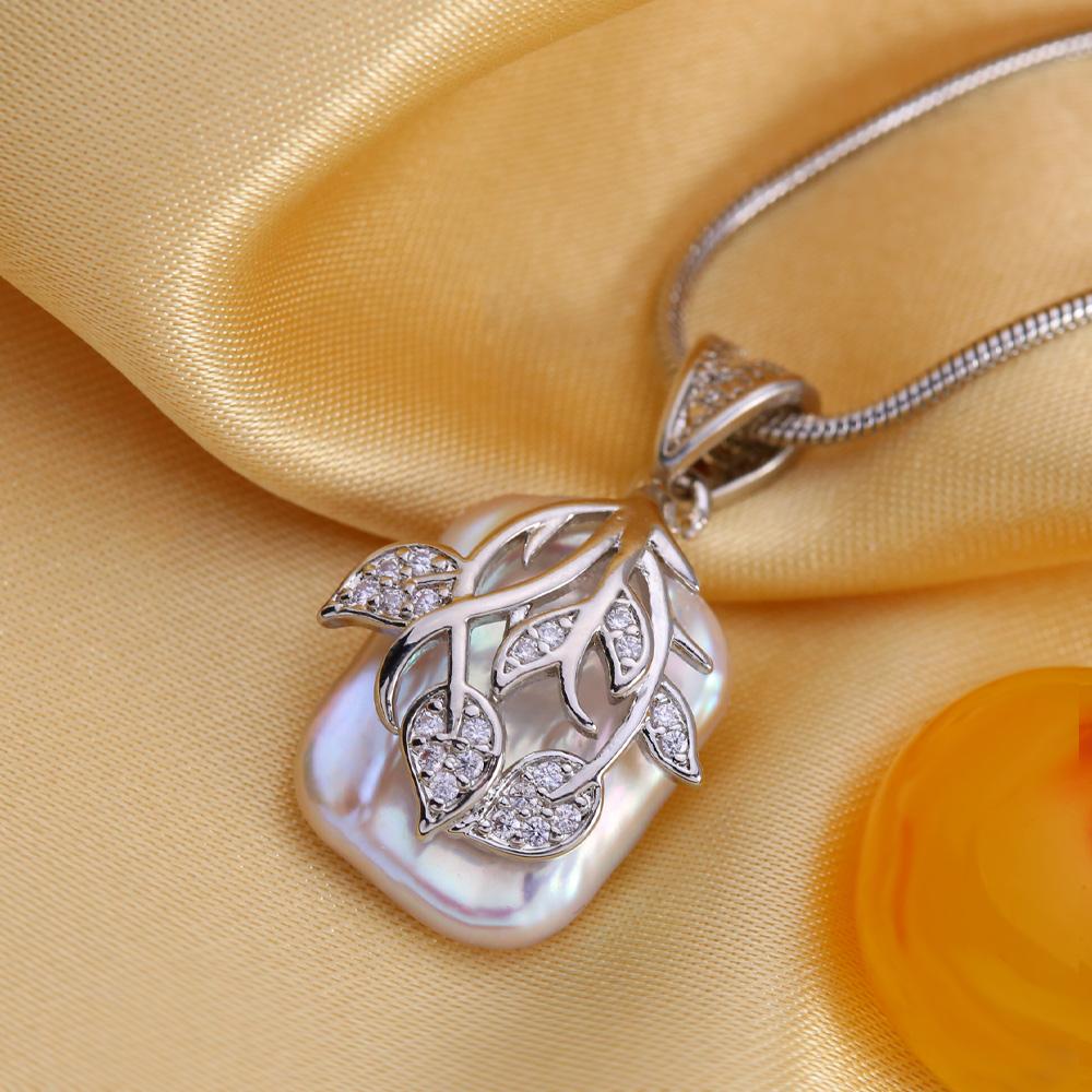 SENIKO Collane di perle barocche di grandi dimensioni d'acqua dolce naturale per donna Ciondolo con zirconi cubici di fiori alla moda con catena regalo di compleanno