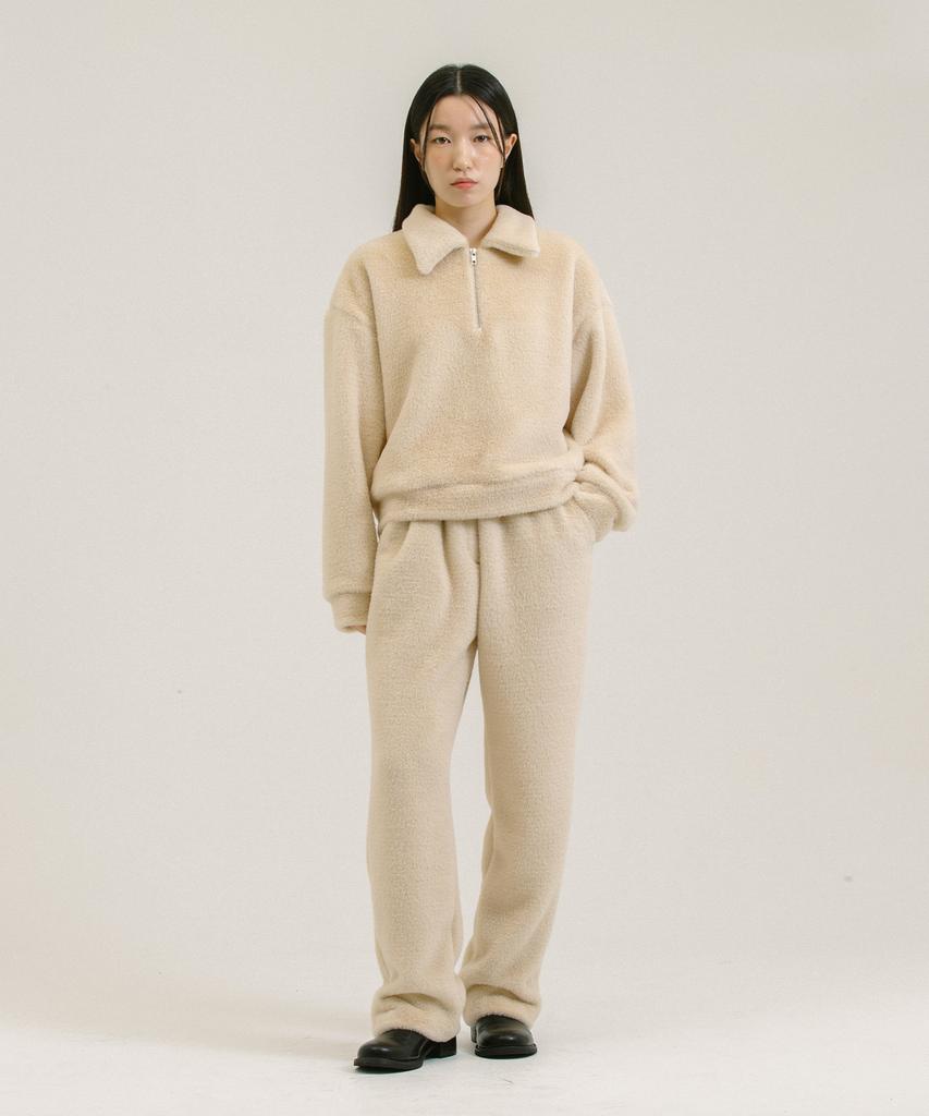 NEBELEVERYWEAR Fur Half Zip Up_Ivory