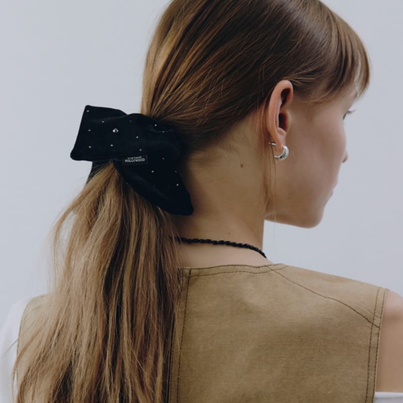 VINTAGE HOLLYWOOD Cosmic Dots Square Scrunchie_VH2579HB003M