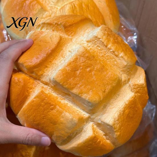 Cute Food Squeeze Toys Decompression Toy Slow Rebound Pineapple Bun Soft Stress Relief Elastic Fidget Realistic Desktop Ornament Gifts Bread