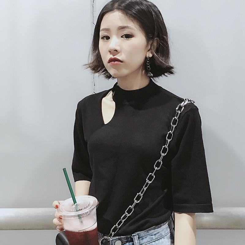 Dámské vintage tričko s rolákem, krátkým rukávem a výstřihem