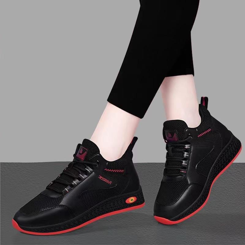 2025 Spring and Summer New Casual Women's Shoes Versatile Leather Surface Soft Bottom Mesh Surface Breathable Black Kitchen Work Mother Shoes