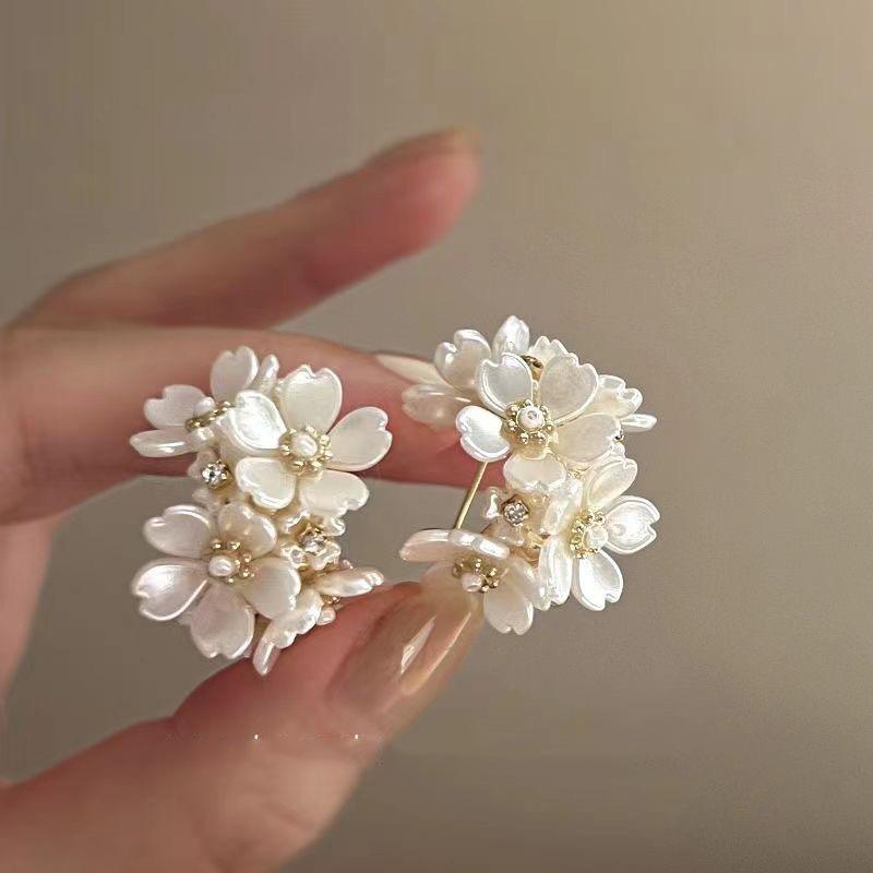 Premium pearl flower fringed earrings 2025 light luxury gentle temperament earrings niche personality earrings women