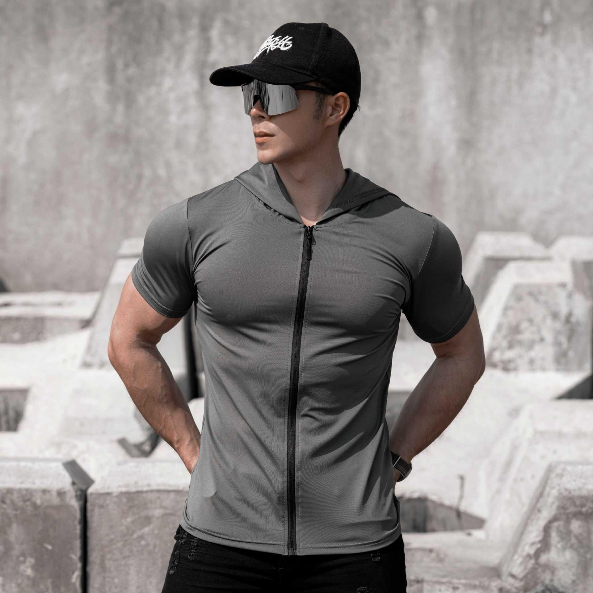 

Men s Quick-Dry Slim Fit Hooded T-Shirt for Fitness & Running XXL серый