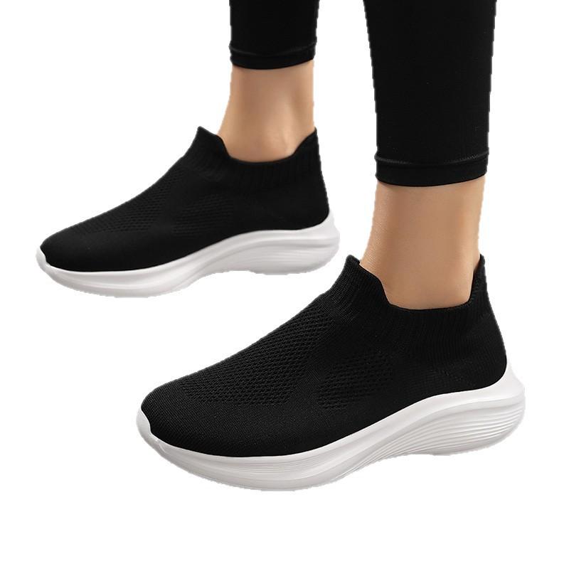 Summer large size lightweight fly-woven breathable walking shoes Mom and Dad foot walking sneakers