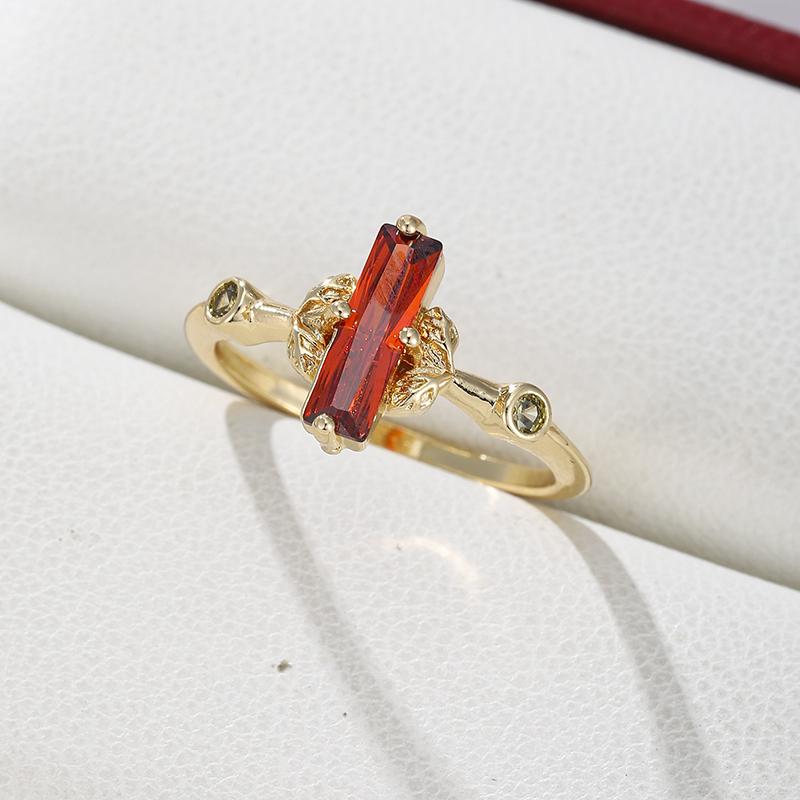 Elegant Vintage Red Zircon Ring Gold Color Leaf Rings For Women Retro Inspired Statement Party Jewelry Gifts For Daily Wear