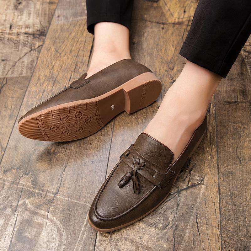 Male Comfortable Lazy Tassel Dress Shoes Slip-on Thick Soled Casual Genuine Leather Shoes British Retro Lazy Loafers Men