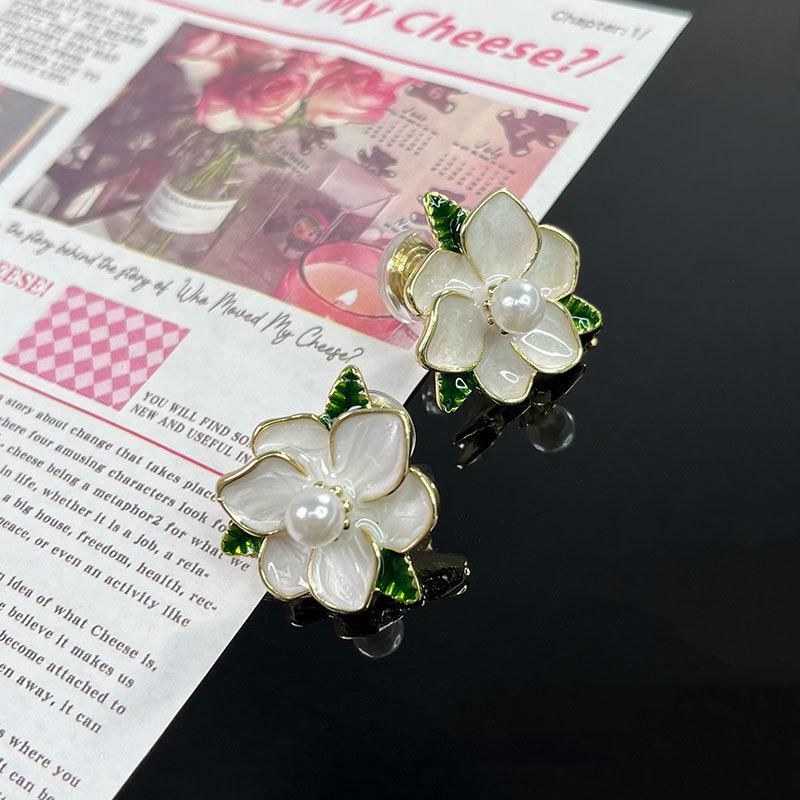 Korean Style Retro Pearl Ear Clip for Women - Mosquito Coil Holder, No Piercing, High-End, Fashionable and Versatile Luxury Earrings