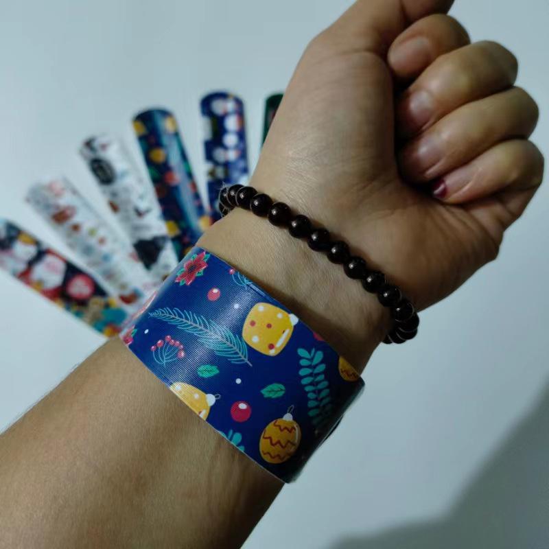 PVC Leaf Pattern Christmas Snap Bracelet - Children's Cartoon Theme