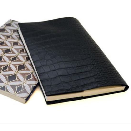 

обложка для книги из переработанной кожи Не требующая особого ухода (Формат B5/с закладкой) (черный с тиснением под крокодила)