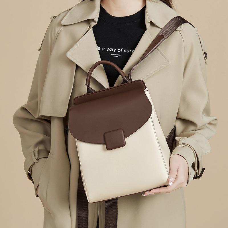 Feeling backpack bag, new small backpack, casual large-capacity commuter and large travel schoolbag.