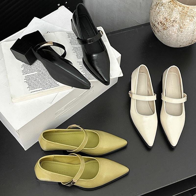 2025 spring new French temperament Mary Jane shoes women's word with Korean version commuter pointed thick heel versatile single shoes