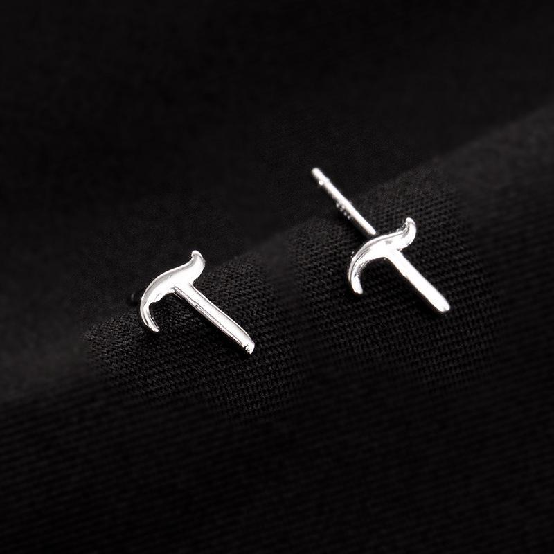 Banyan Tree S925 Silver English Alphabet Earrings for Women - Small, Comfortable, Single Earrings for Sleeping