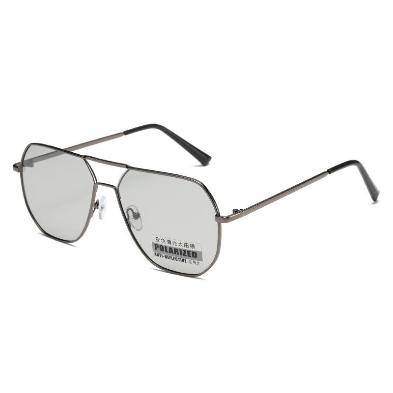 X8692 Men's Polarized Photochromic Driving Sunglasses - Trendy Metal Design, Ideal for Fishing and Outdoor Activities.