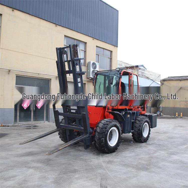 Diesel 4WD Off-Road Forklift: 3, 5, 6 Ton Capacity with Integrated Hydraulic Lifting