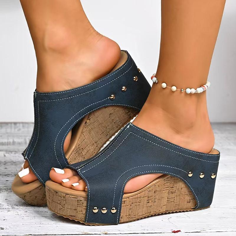 Fashion Retro Rivet Decor Wedges Sandals Women Summer Thick Sole Peep Toe Beach Slippers Woman Slip On Chunky Platform Sandals Plus Size