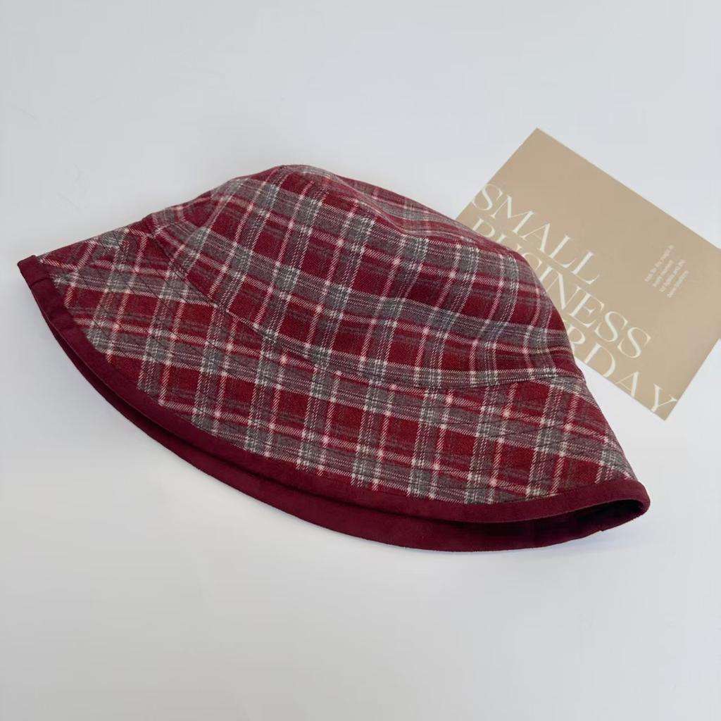 Designer Suede Bucket Hat Women's Winter Warm and Cold Ear Protector Basin Hat Double-sided Plaid Versatile Bucket Hat
