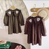 Blumen-Retro-Mädchenkleid im koreanischen Stil - Herbst 2026 Kollektion, Langarm, Rundhalsausschnitt mit Revers